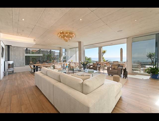 4 BEDROOM FREEHOLD TO LET IN GREEN POINT